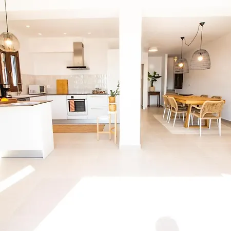 The Lookout, Boutique Villa.