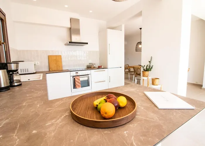 The Lookout, Boutique Villa. *